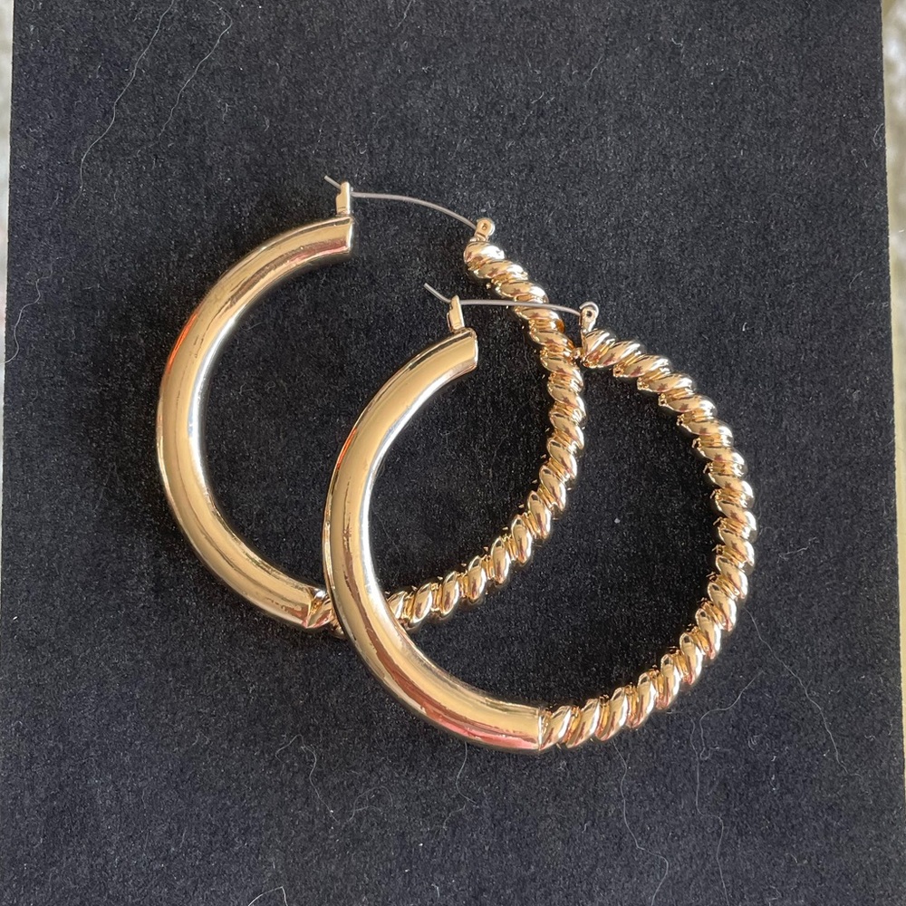 Gold hoops 2inch solid - Picture 2 of 5